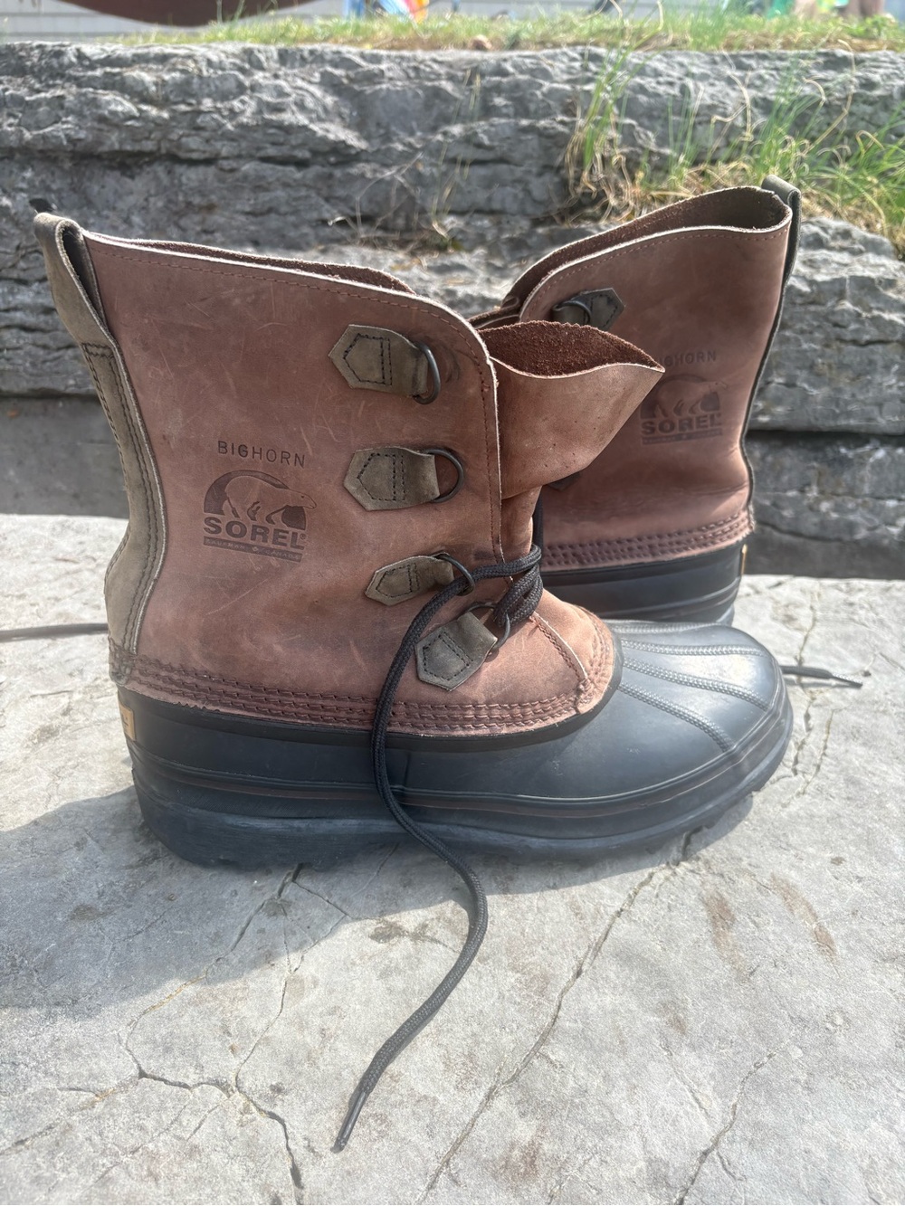 Sorel Brown and Black Bighorn Lace-Up Duck Boots- needs insoles, insulation